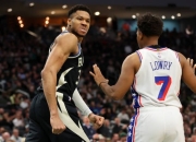 开云体育app-关于雄鹿主场击败老鹰，继续领跑东部的信息