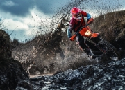 开云体育直播-马刺火力全开压制火箭，欧文末节封神定乾坤