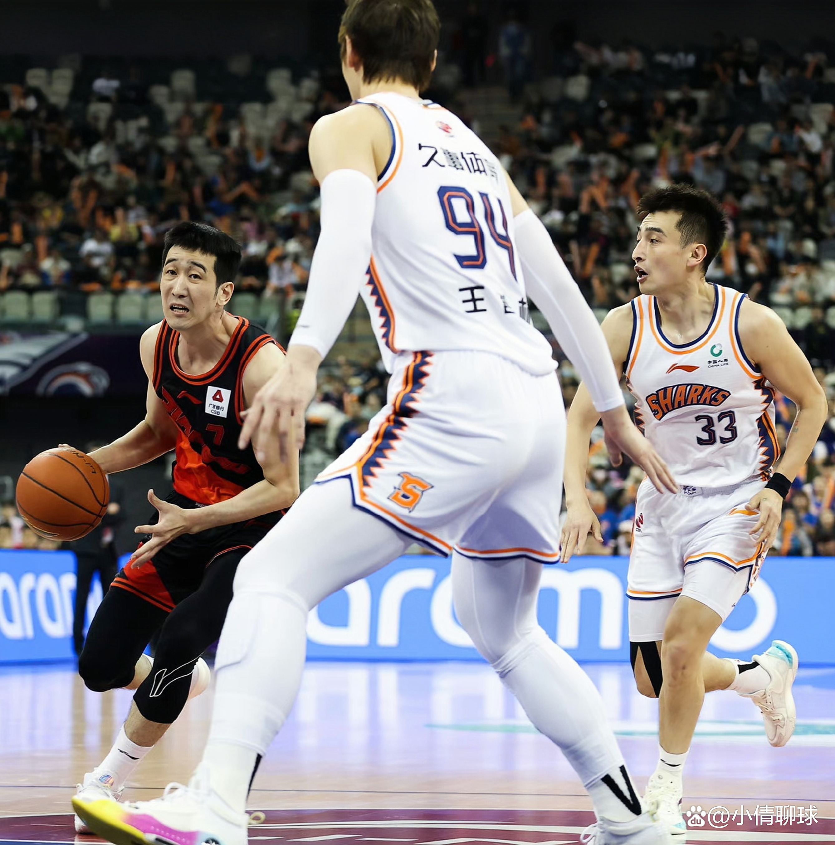 中国男篮绝地反击鹈鹕,萨姆·米切尔爆发神勇 中国男篮绝地反击鹈鹕,萨姆·米切尔爆发神勇