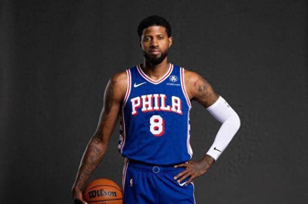 76人血洗湖人B队,保罗高光表现的简单介绍 76人血洗湖人B队,保罗高光表现的简单介绍