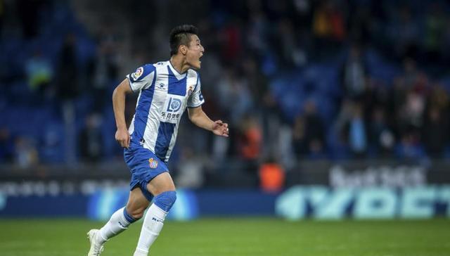 球员比赛疲惫,主帅熬夜调整训练计划,保持队员状态! 球员比赛疲惫,主帅熬夜调整训练计划,保持队员状态!