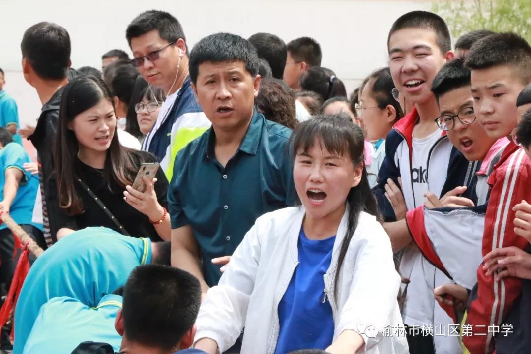 南极精神:南极熊队凭借团结一心赢得胜利 南极精神:南极熊队凭借团结一心赢得胜利