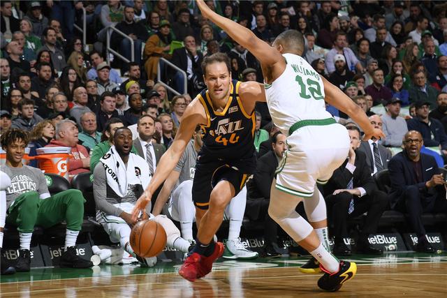 关于爵士队新援回归状态大幅提升球队成绩的信息 关于爵士队新援回归状态大幅提升球队成绩的信息